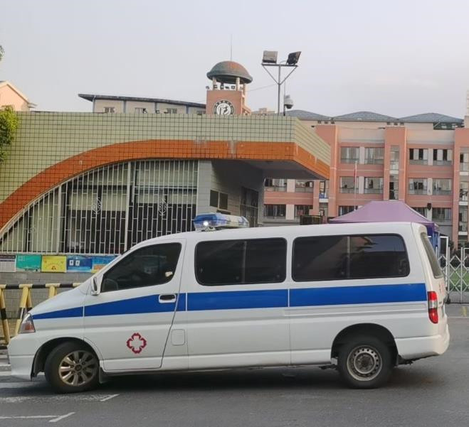 永嘉救护车出租护送骨折病人一公里多少钱